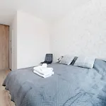 Apartment Moja Retkinia Superior By Bookinghost
