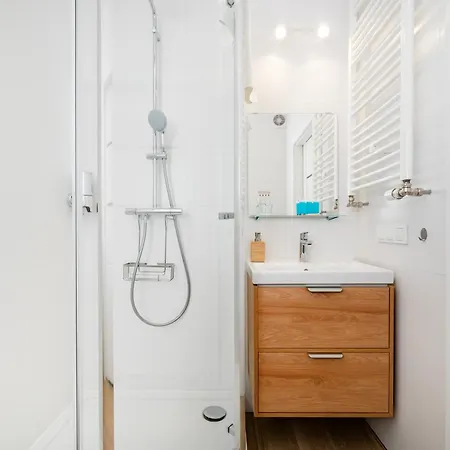 Moja Retkinia Superior By Bookinghost * 罗兹